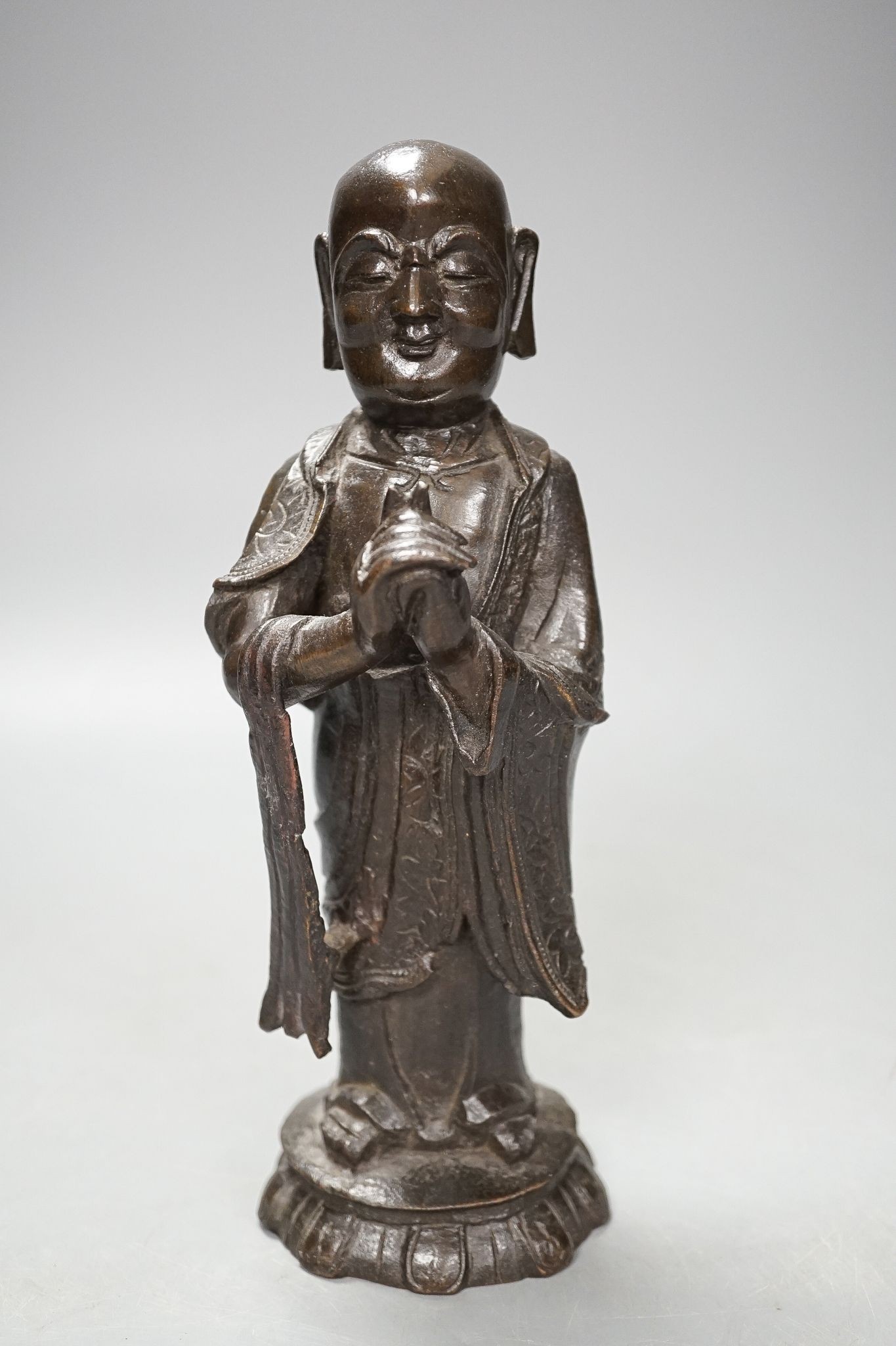 A Chinese famille rose bottle vase, Daoguang period, height 31cm